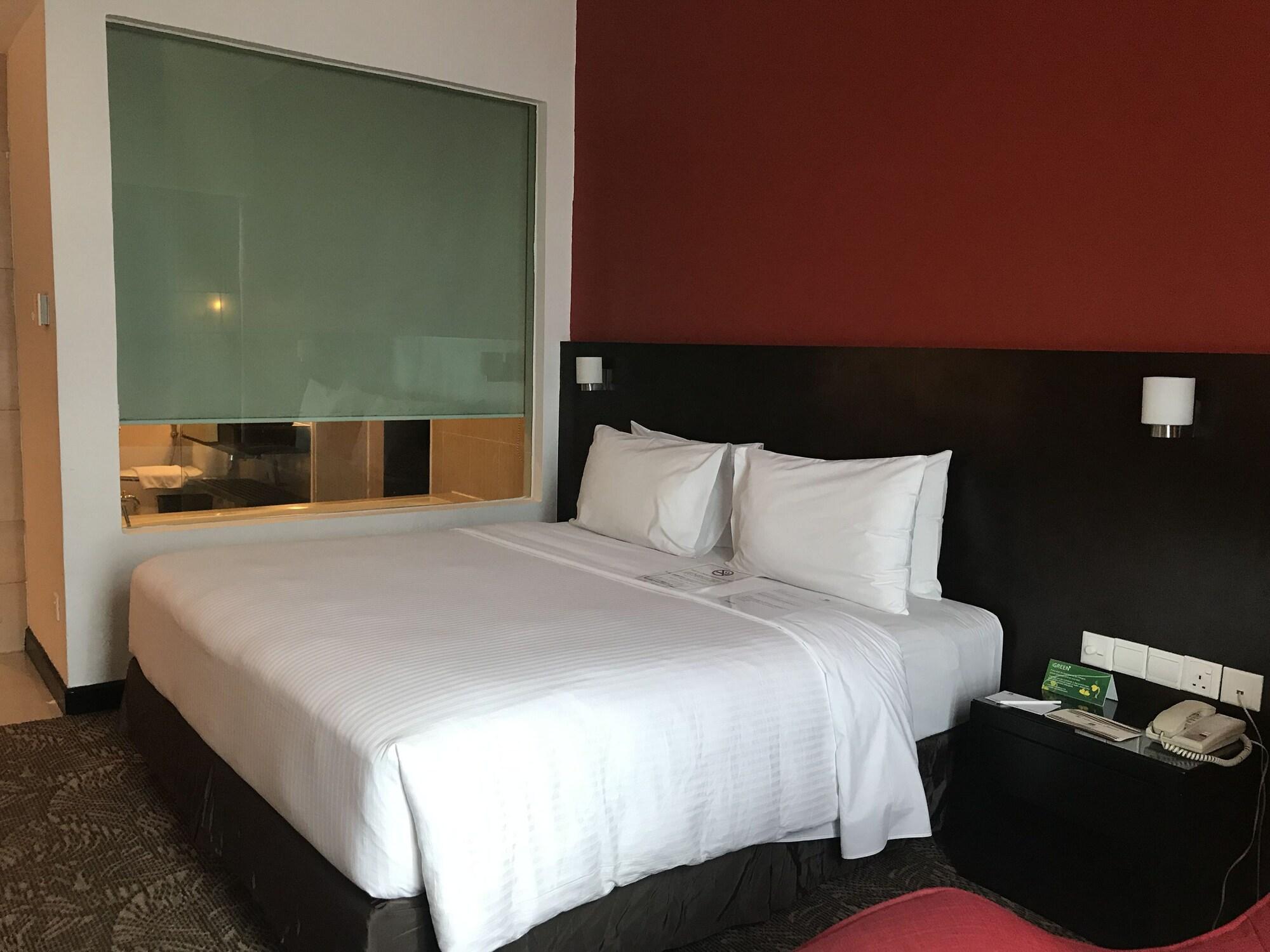 The Klagan Hotel Кота Кинабалу Екстериор снимка